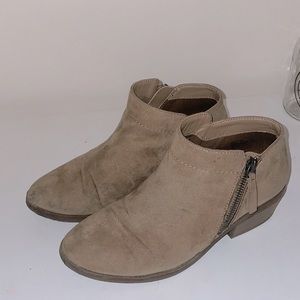 Tan size 7 booties